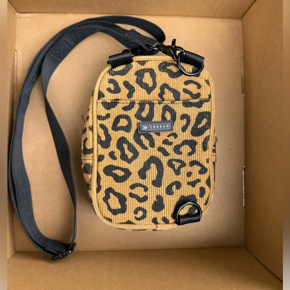 Thread Crossbody Bag - Picture 2 of 4
